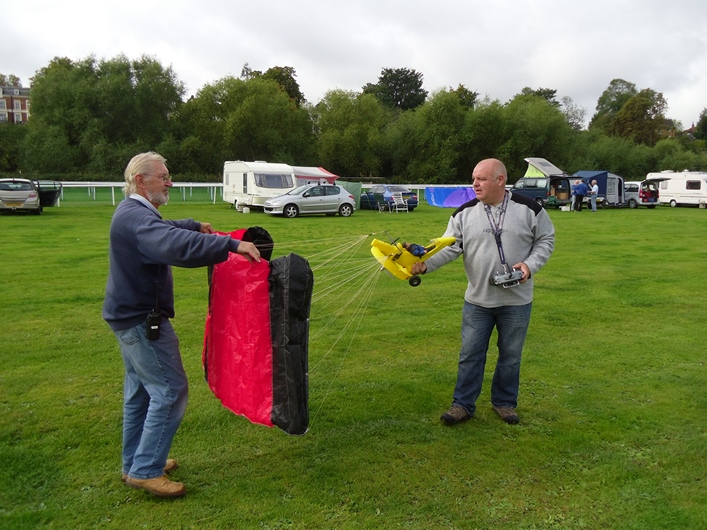 Chester Kite Festival - 17-18 September 2011 - 11che18img018.jpg