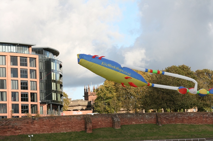 Chester Kite Festival - 17-18 September 2011 - 11che18img071.jpg
