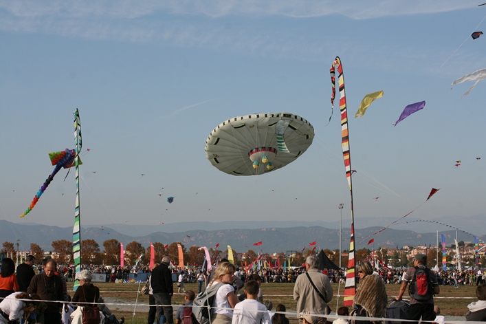 Frejus Kite Festival - France, 29-30 October 2011 - 11fre04img111.jpg