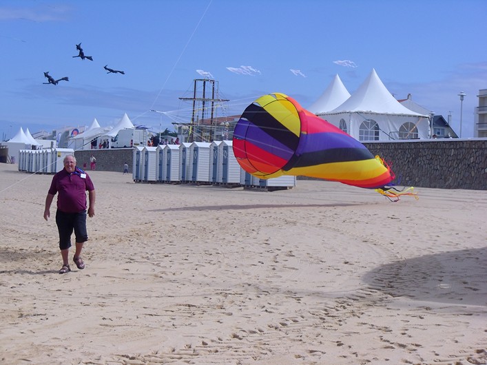 Notre Dame Kite Festival, France, 7-10 July 2011 - 11not08img029.jpg