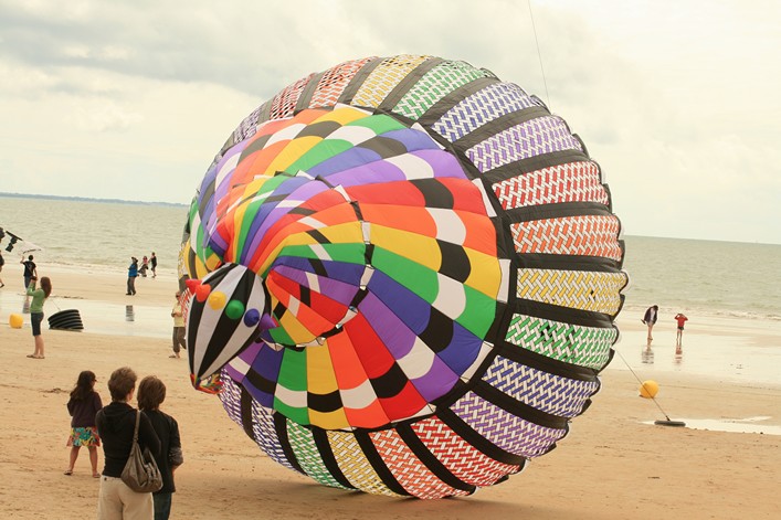 Notre Dame Kite Festival, France, 7-10 July 2011 - 11not09img181.jpg