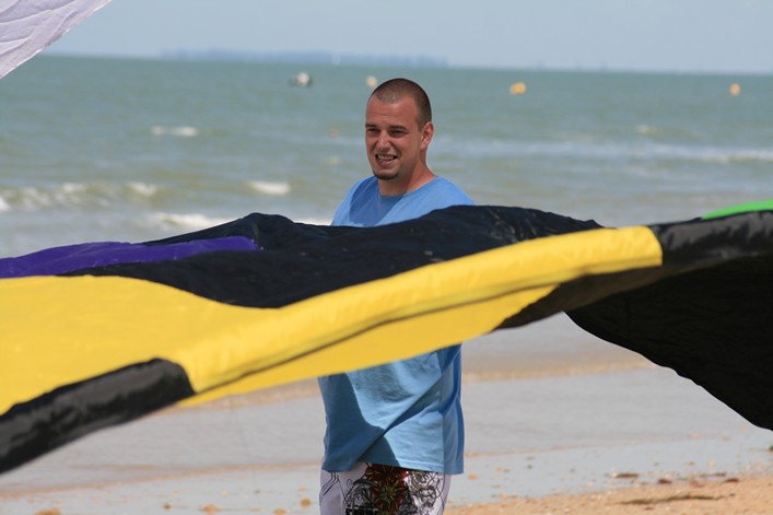 Notre Dame Kite Festival, France, 7-10 July 2011 - 11not10img076.jpg