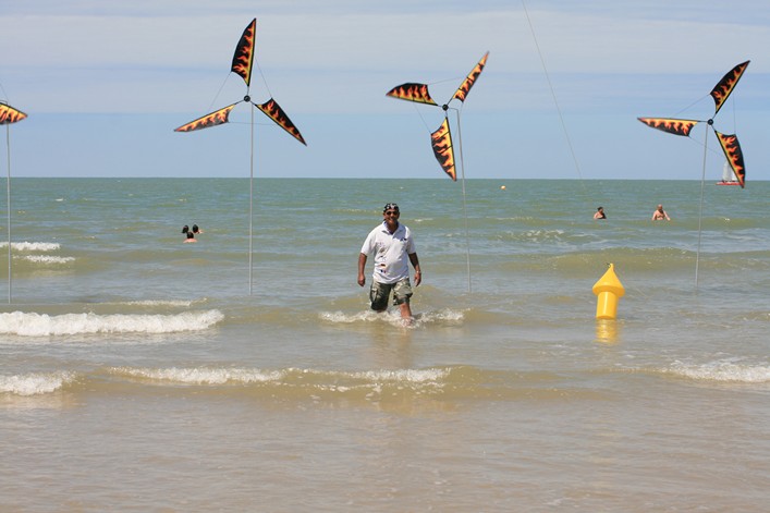 Notre Dame Kite Festival, France, 7-10 July 2011 - 11not10img107.jpg