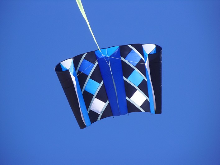 Notre Dame Kite Festival, France, 7-10 July 2011 - 11not10img193.jpg