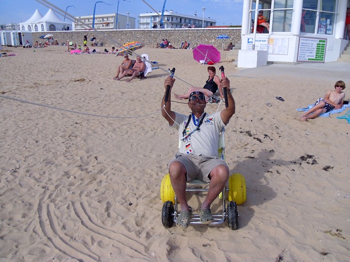 Notre Dame Kite Festival, France, 7-10 July 2011 - 11not11img101.jpg