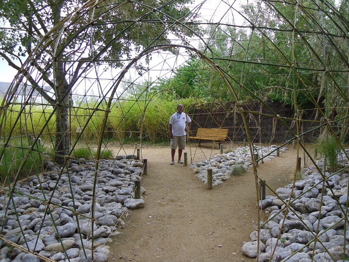 Notre Dame Kite Festival, France, 7-10 July 2011 - 11not12img046.jpg