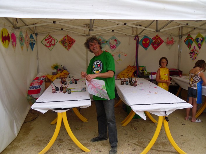 Notre Dame Kite Festival, France, 7-10 July 2011 - 11not12img048.jpg