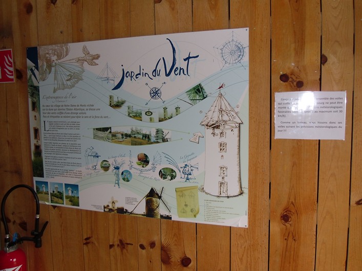 Notre Dame Kite Festival, France, 7-10 July 2011 - 11not12img051.jpg